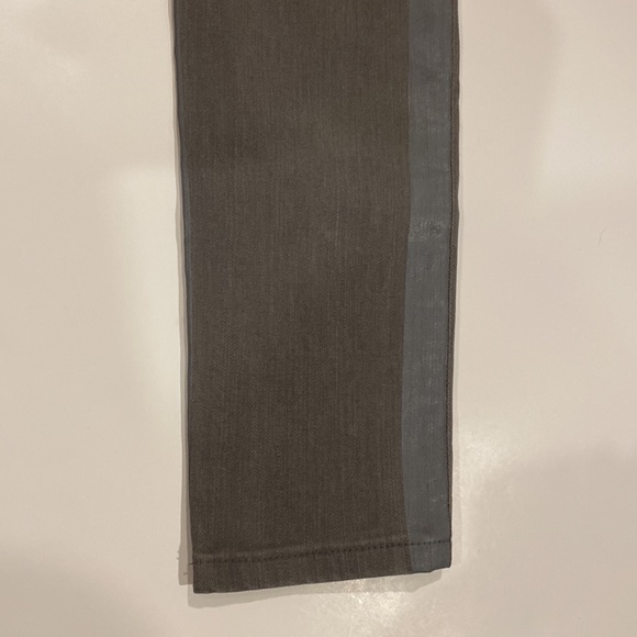 VINCE GRAY JEAN WITH  PLASTIC COATING STRIPS INSIDE SEAM & ' OUTSIDE - Picture 13 of 16